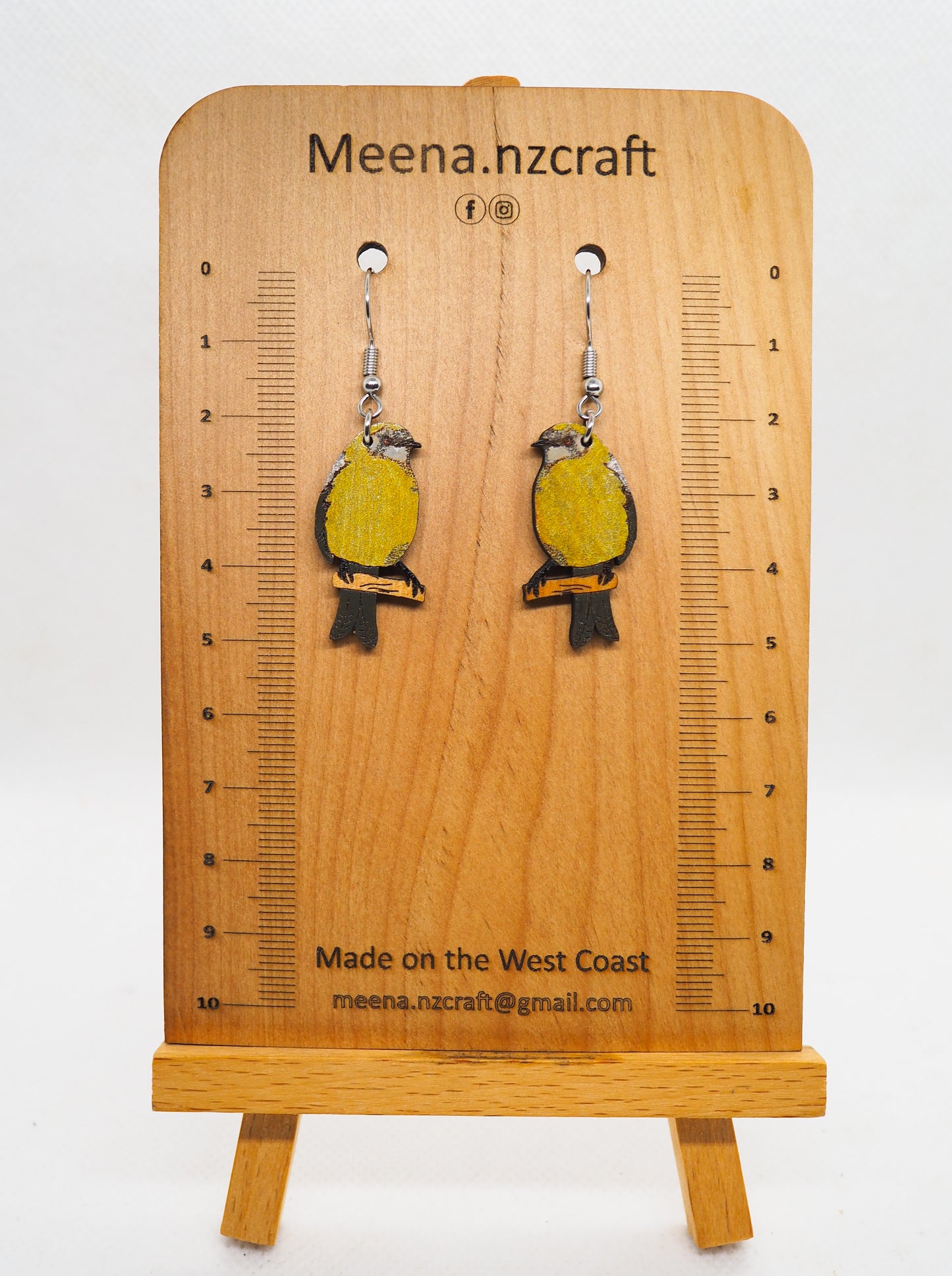 Bellbird (Korimako) Wooden Rimu Earrings