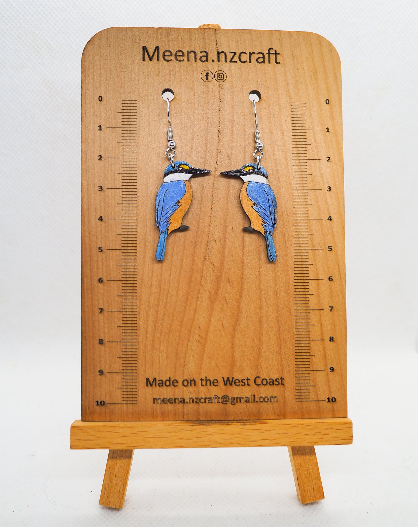 Kingfisher (Kotare) Wooden Rimu Earrings