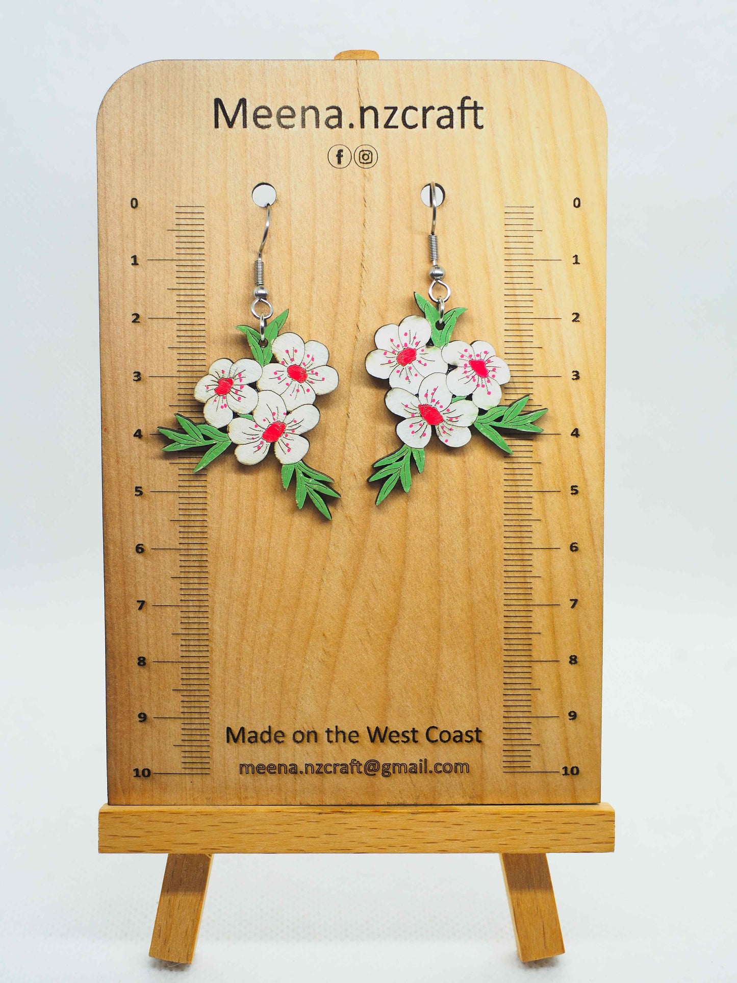 Manuka Flowers Wooden Rimu Earrings