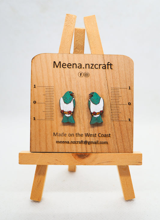 Wood pigeon (Kererū) Wooden Rimu Stud Earrings